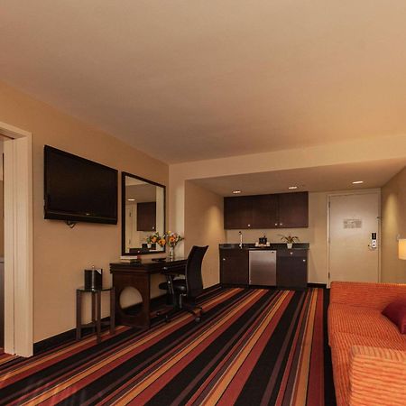 Clarion Hotel New Orleans - Airport & Conference Center Kenner Bagian luar foto