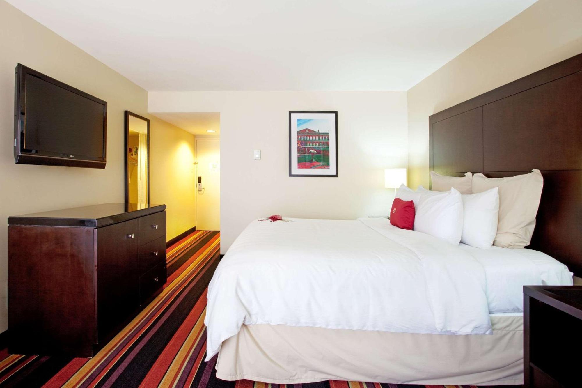 Clarion Hotel New Orleans - Airport & Conference Center Kenner Bagian luar foto