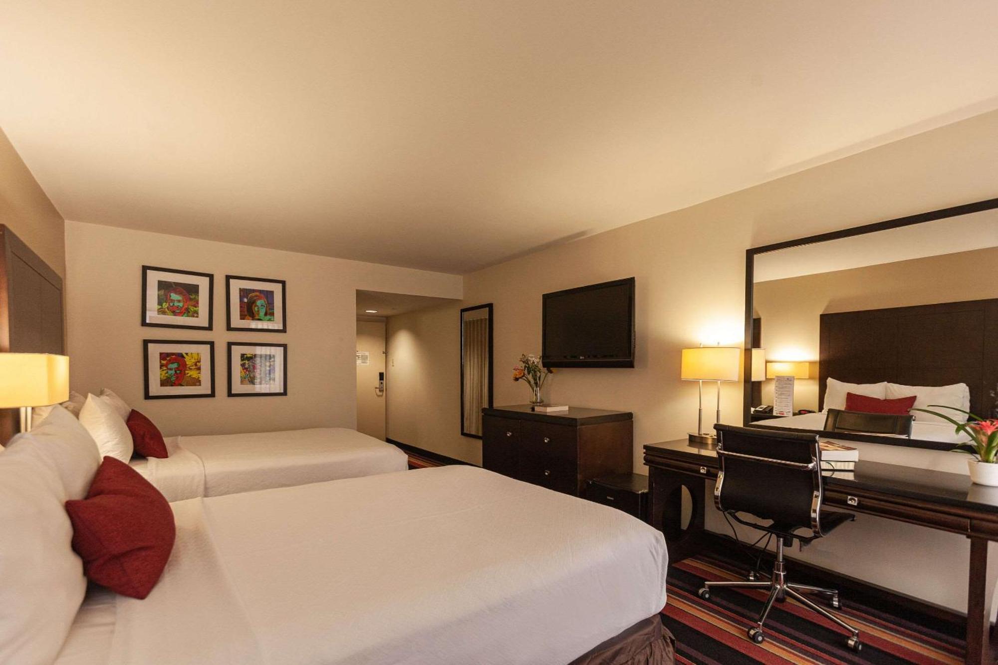 Clarion Hotel New Orleans - Airport & Conference Center Kenner Bagian luar foto