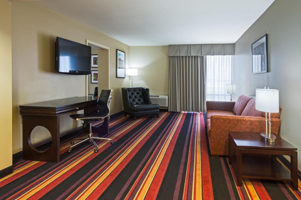 Clarion Hotel New Orleans - Airport & Conference Center Kenner Bagian luar foto